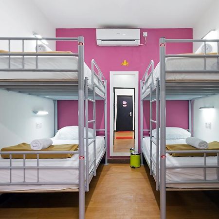 Cx Hostel Kuta Raya Dış mekan fotoğraf