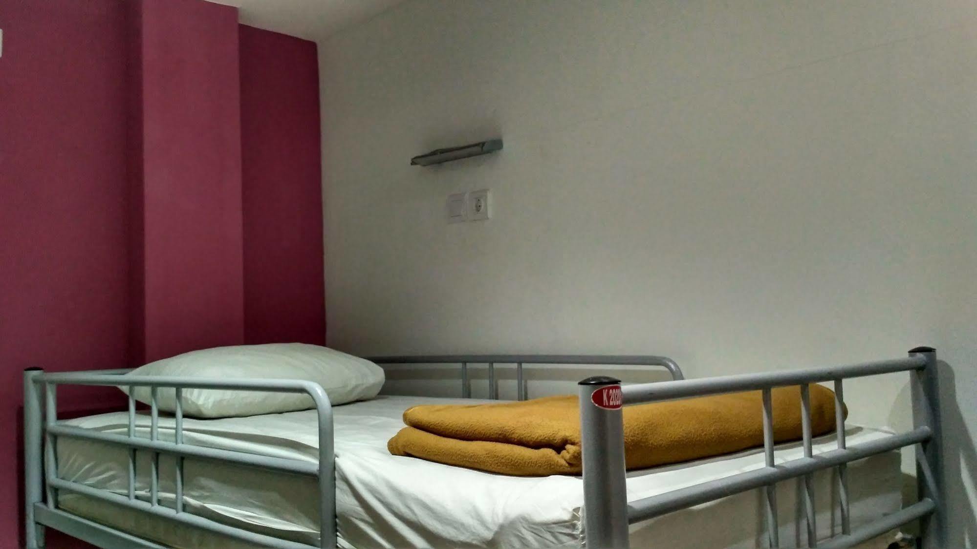 Cx Hostel Kuta Raya Dış mekan fotoğraf