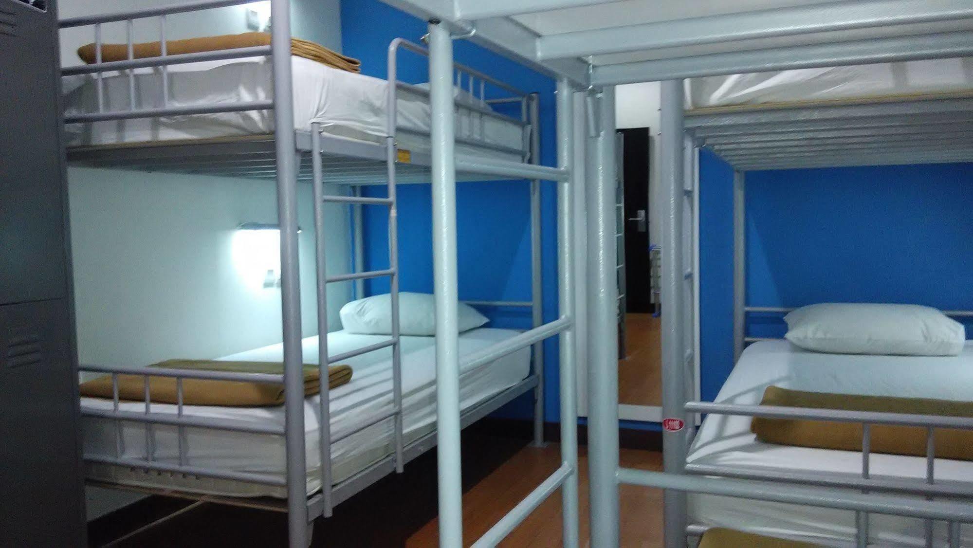 Cx Hostel Kuta Raya Dış mekan fotoğraf