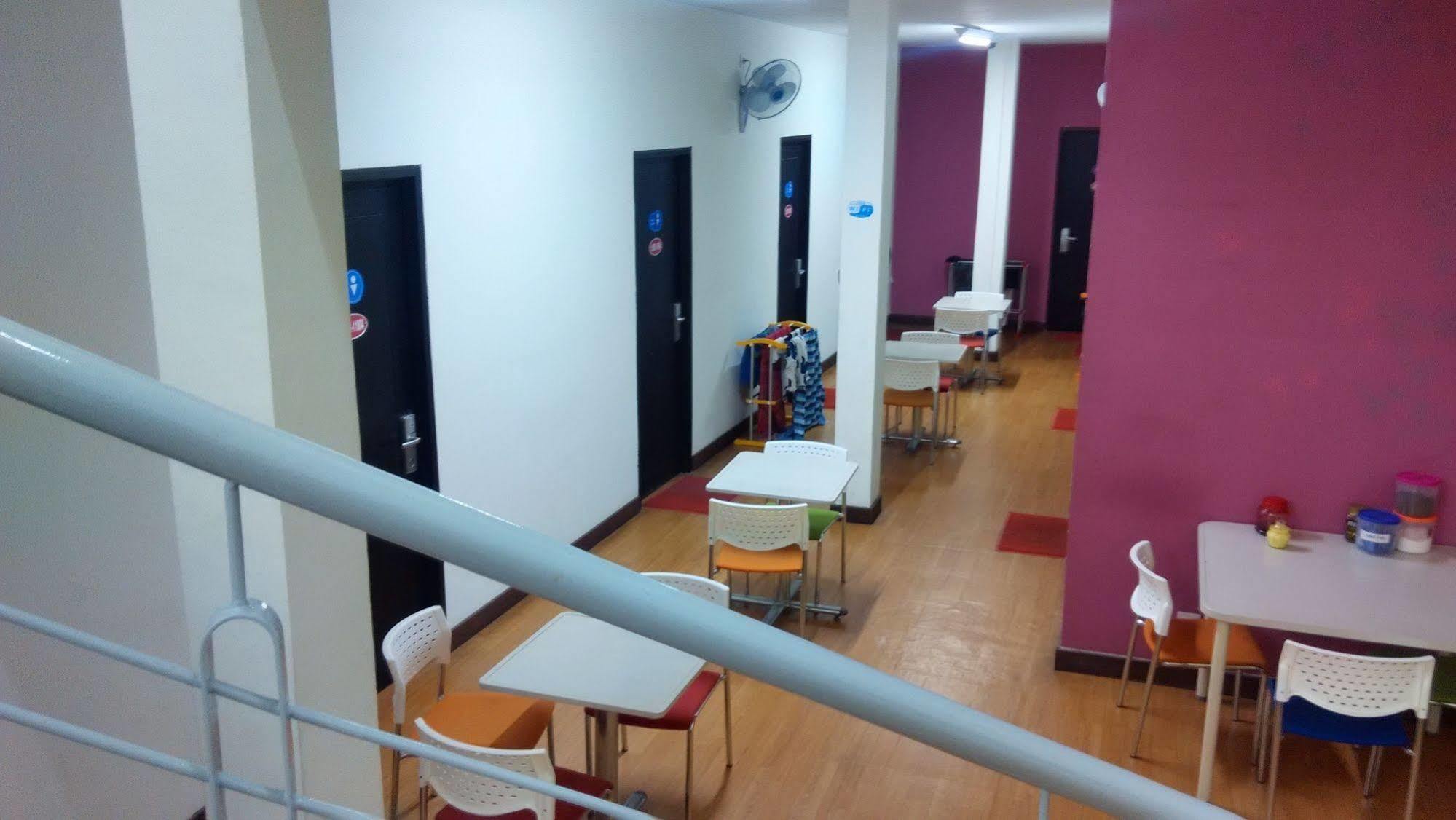 Cx Hostel Kuta Raya Dış mekan fotoğraf